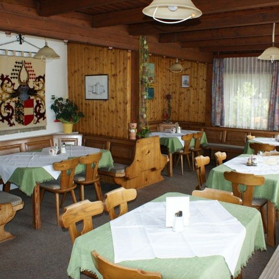 Dining Table, Indoors, Restaurant, Table, Building, Dining Room, Cafeteria, Interior Design, Wood, Chair
