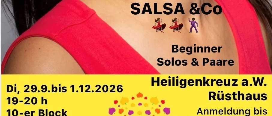 Eine lächelnde Frau mit langen Haaren, die ein rotes Oberteil und Perlenohrringe trägt, bewirbt einen Salsa & Co Anfänger Solos & Paare Kurs.