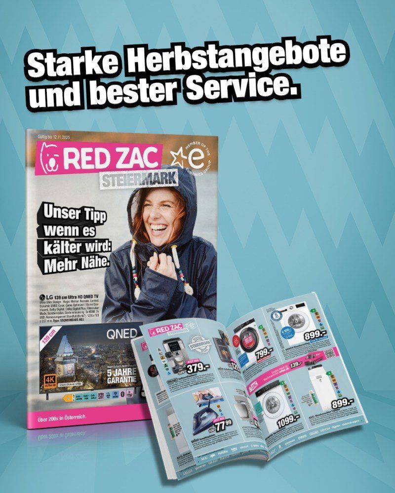 Das Bild zeigt ein Zeitschriftencover mit einer lächelnden Frau in einer blauen Kapuzenjacke, die ein Produkt mit starken Herbstangeboten und besserem Service anbietet. Die Zeitschrift heißt RED ZAC STEIERMARK. Das Angebot umfasst einen LG 138 cm Ultra HD Fernseher.