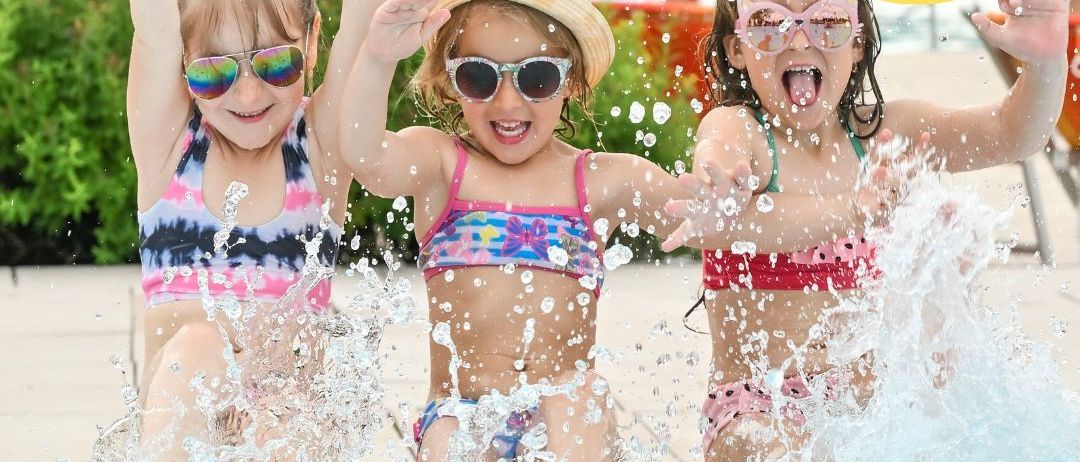 Bild enthält, Summer, Swimming, Water, Sunglasses, Swimwear, Photography, Portrait, Tourist, Glasses, Pool