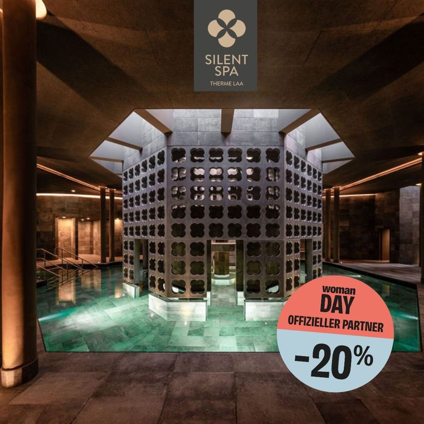 Bild enthält, Architecture, Building, Hotel, Resort, Floor, City, Interior Design, Urban, Lighting, Flooring