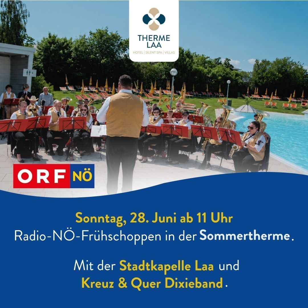 Ein Outdoor-Event mit einer Brassband, in der Nähe eines Pools mit Liegestühlen. Theme Laa Logo oben links. 28. Juni, 11 Uhr.