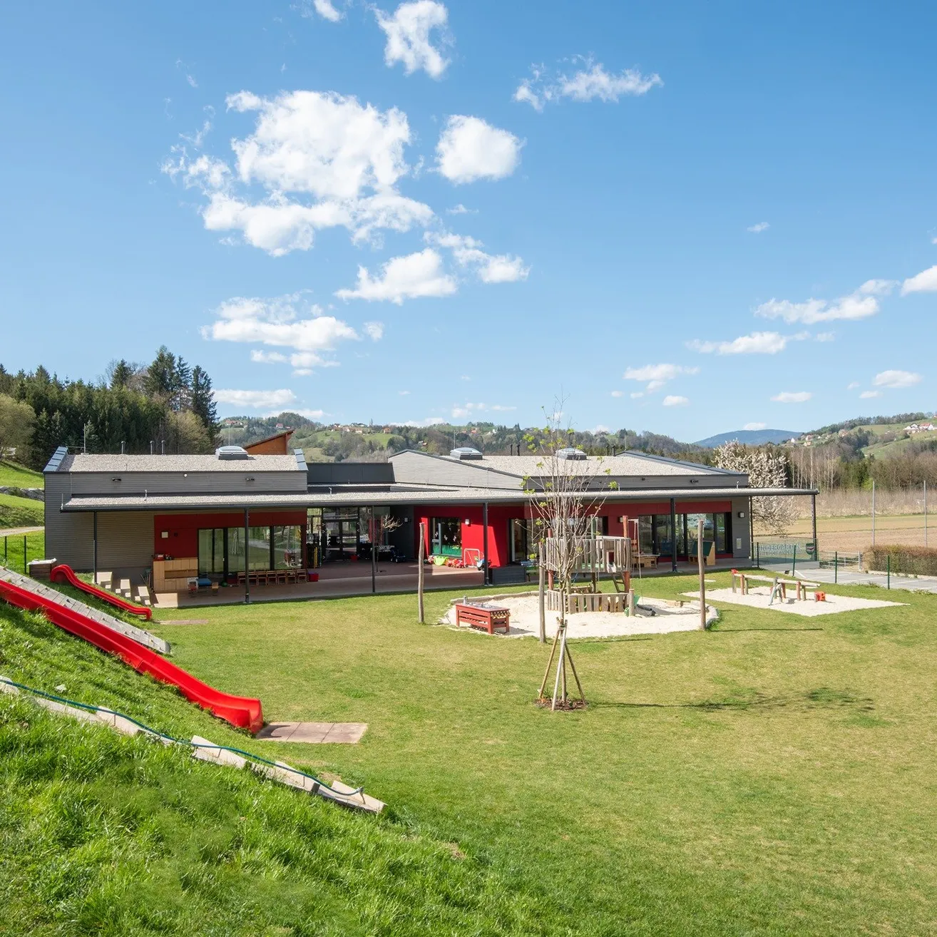 Grass, Outdoors, Building, Shelter, Nature, Park, Play Area, Car, Lawn, Scenery