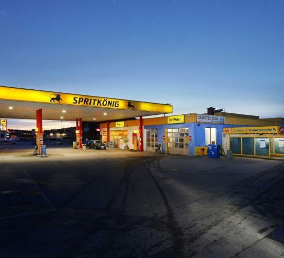 Bild enthält, Machine, Pump, Gas Station, Gas Pump