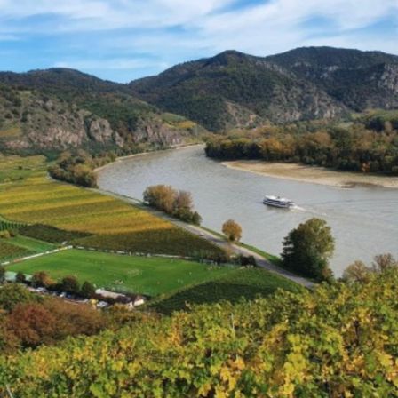 Bild enthält, Nature, Outdoors, Lake, Water, Countryside, Aerial View, Rural, Farm, Boat, Sea