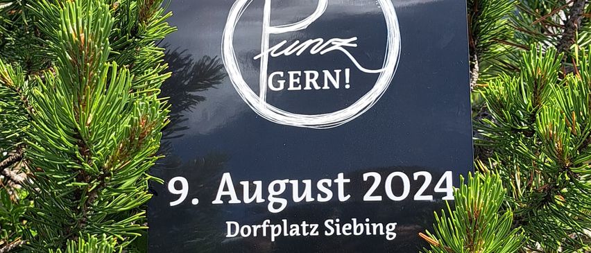 Bild enthält, Plant, Tree, Conifer, Pine, Fir, Vegetation, Mailbox