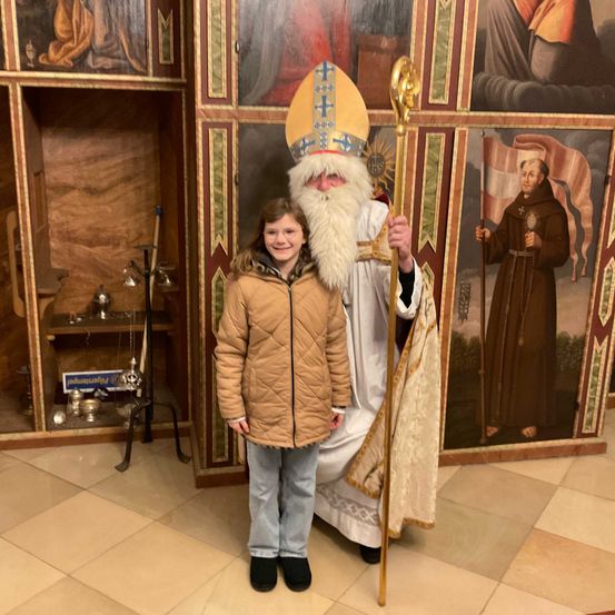 Bild enthält, Festival, Boy, Child, Male, Person, Coat, Adult, Man, Candle, Christmas