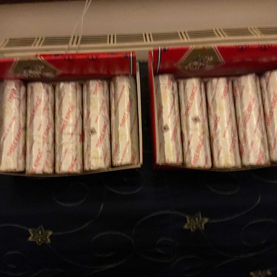 Bild enthält, Food, Sweets, Can, Tin, Tape, Candy