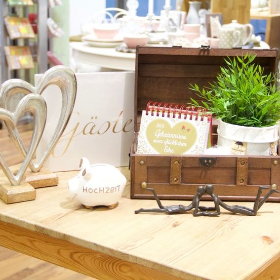 Image contains, Plant, Wood, Potted Plant, Furniture, Table, Hardwood, Interior Design, Fun