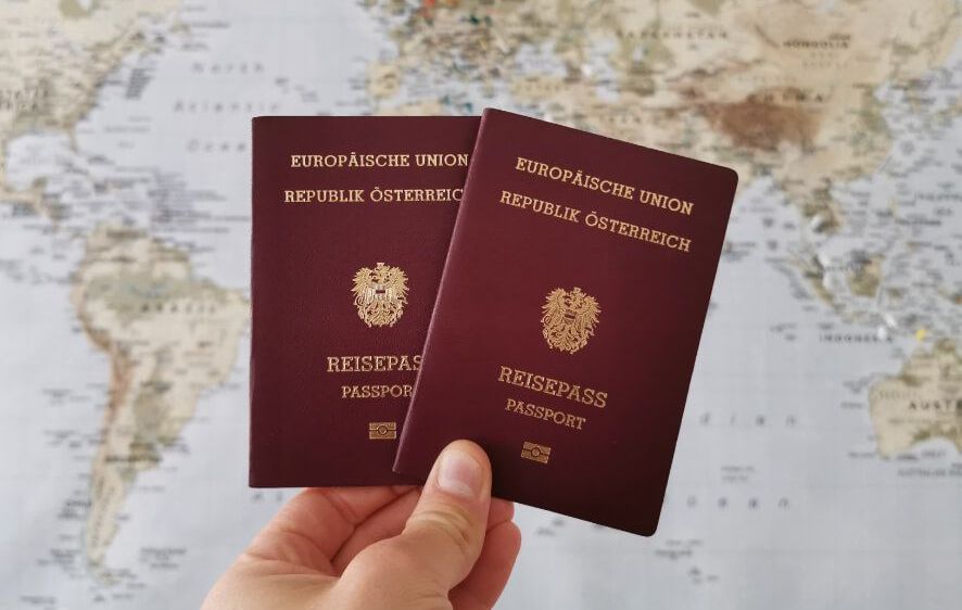 Bild enthält, Text, Document, Id Cards, Passport