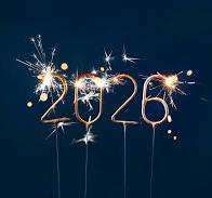 Eine goldene 2026-Nummer mit Feuerwerk auf einem dunkelblauen Hintergrund. Die Zahl 2026 ist in einem festlichen Stil mit goldenen Feuerwerkskörpern darüber und darunter.