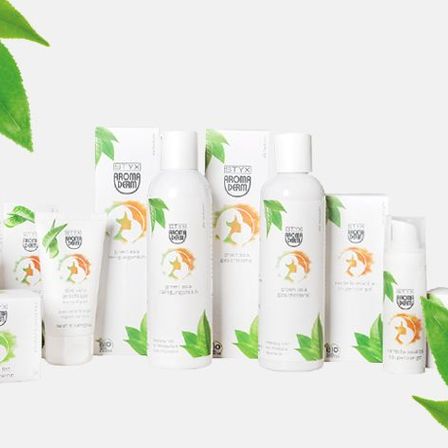 Bild enthält, Herbal, Herbs, Plant, Bottle, Cosmetics, Leaf, Tape