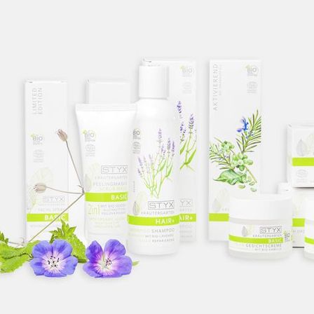 Bild enthält, Herbal, Herbs, Plant, Flower, Bottle, Lotion, Cosmetics