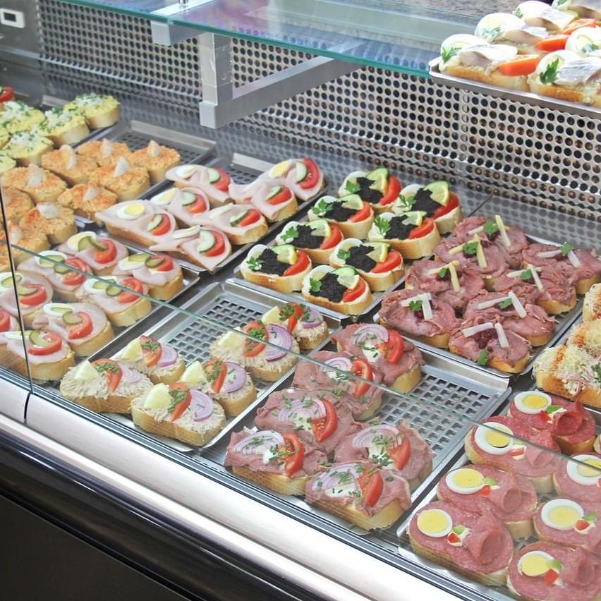 Bild enthält, Shop, Brunch, Food, Egg, Indoors