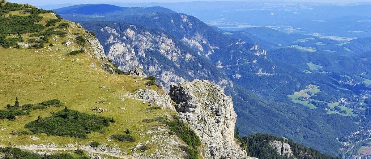 Bild enthält, Nature, Outdoors, Plant, Tree, Person, Landmark