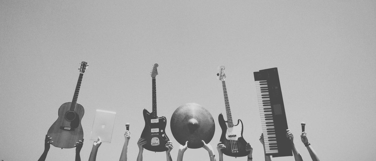 Musical Instrument, Piano, Guitar, Microphone, Person, Adult, Male, Man, Bass Guitar, Laptop