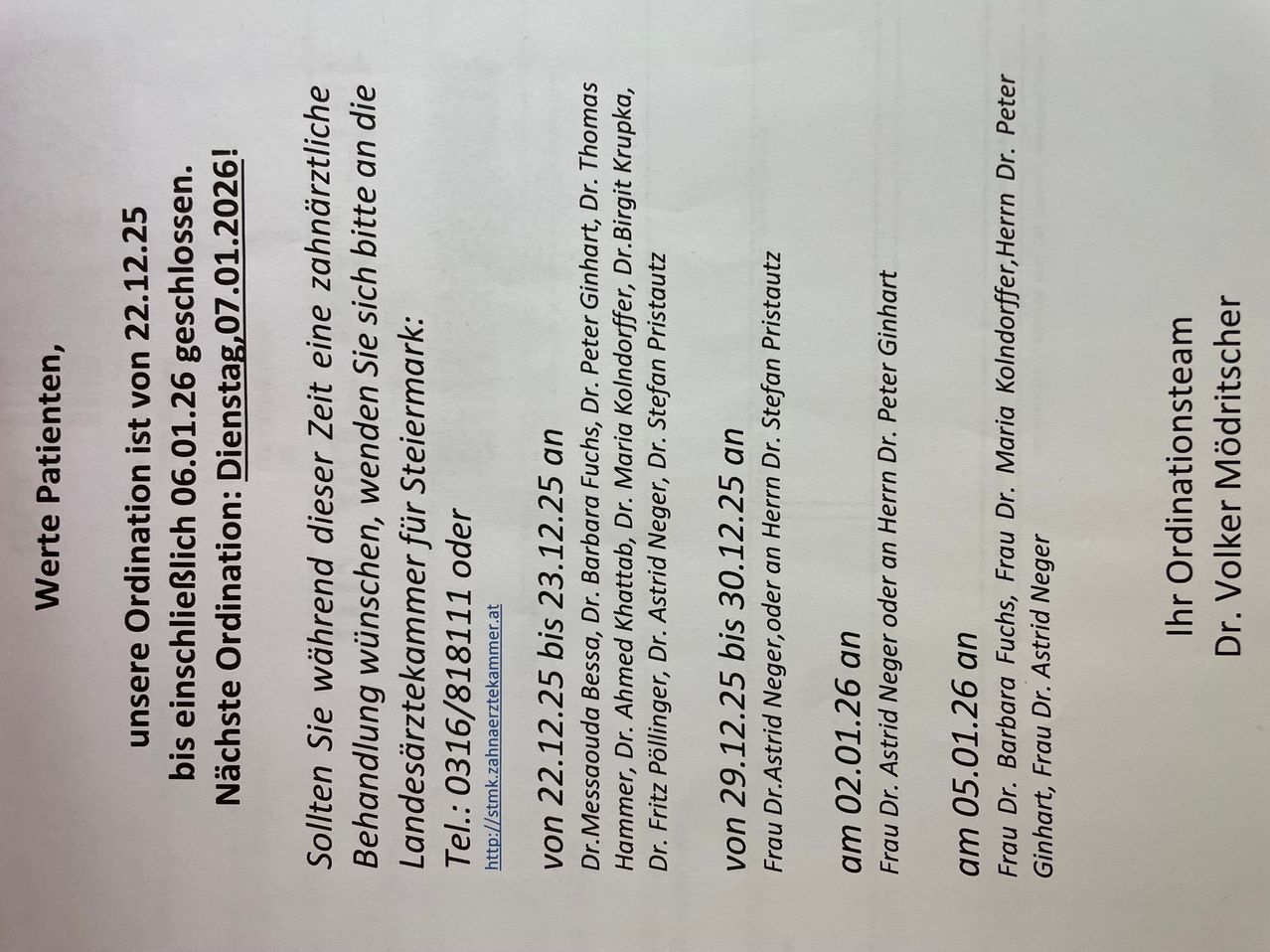 Eine Liste von Zahnärzten und deren Kontaktdaten, einschließlich Namen, Telefonnummern und Adressen. Termine und Uhrzeiten für die Termine sind ebenfalls aufgeführt.