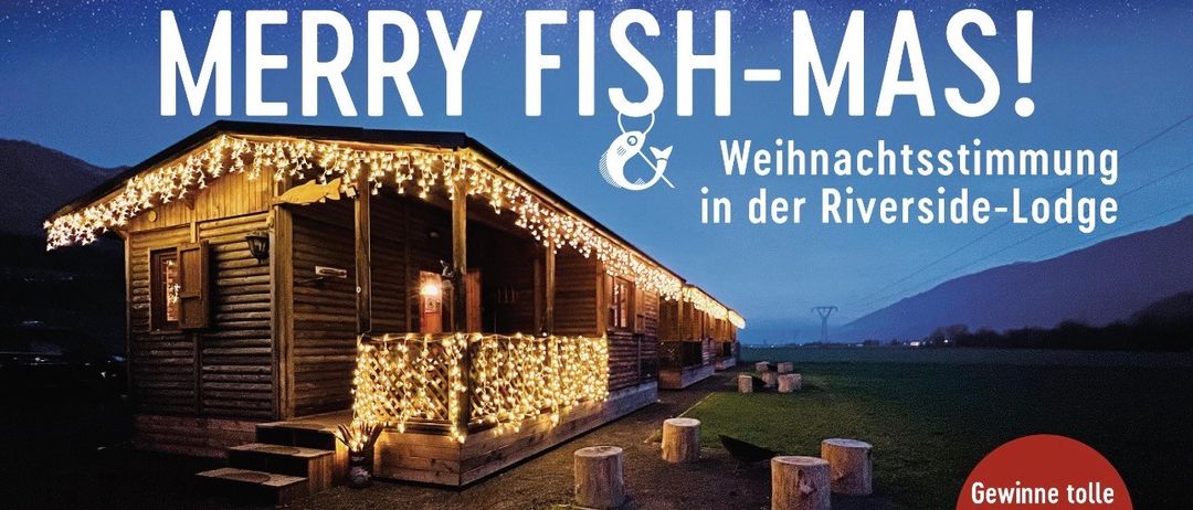 Ein Flyer lädt zur Weihnachtsstimmung in der Riverside Fishing Lodge ein, zeigt eine beleuchtete Hütte, eine verschneite Landschaft und ein Foto eines Paares mit Hund. Die Veranstaltung verspricht Fisch, Glühwein und eine gemütliche Runde zum Jahresausklang.