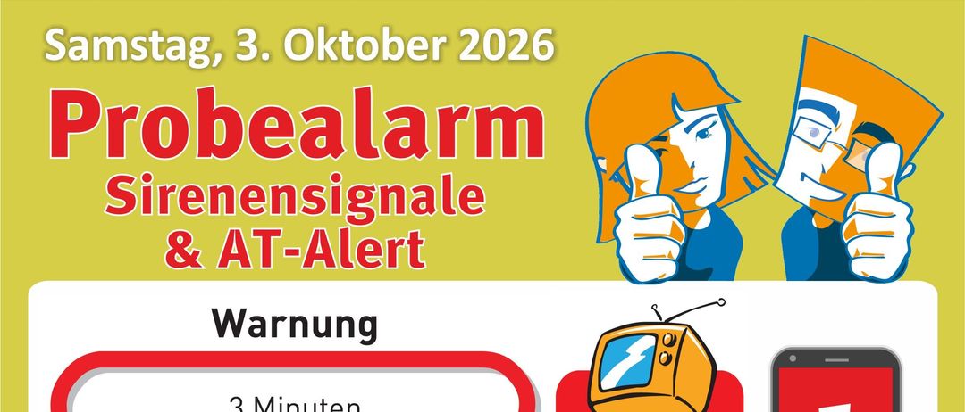 Eine Werbung für einen Probealarm am 3. Oktober 2026 mit einer Frau, die Daumen hoch hält, und einem Mann, der einen Stift hält. Es enthält Anweisungen zum Einschalten von Radio oder TV und bietet eine Website für weitere Informationen.