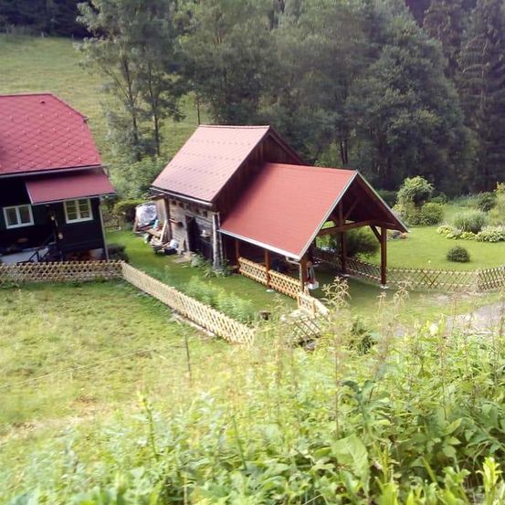 Bild enthält, Building, Outdoors, Shelter, Cottage, House, Housing, Nature, Resort, Cabin, Countryside