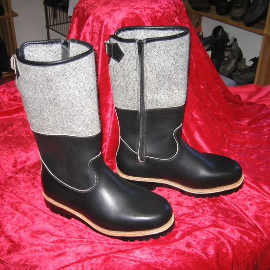 Bild enthält, Clothing, Footwear, Shoe, Boot, Cowboy Boot