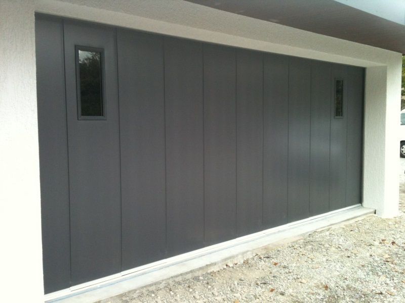 Bild enthält, Garage, Indoors, Architecture, Building, Car, Transportation, Vehicle