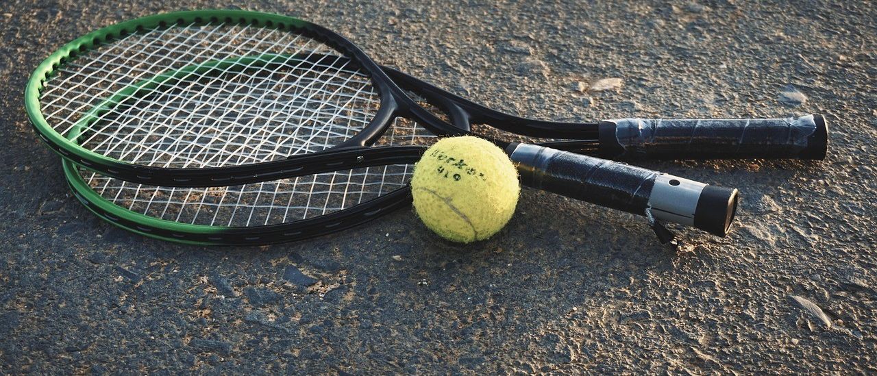 Bild enthält, Racket, Sport, Tennis, Tennis Racket, Ball, Tennis Ball
