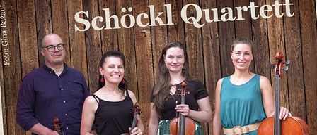 Plakat für ein Streichquartett-Konzert mit dem Schoeckl Quartett. Sie halten Violinen und Cellos. Das Event ist am 19. März 2026 um 19:00 Uhr.