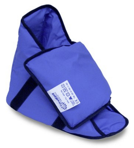 Ein blaues gepolstertes Stützkissen mit einem weißen Etikett, das Gewichtsanweisungen zeigt. Es ist zur Hälfte gefaltet und mit schwarzen Riemen gesichert.