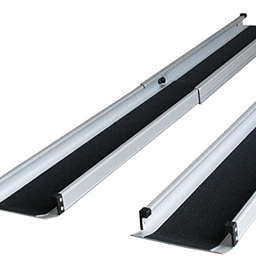 Zwei Metallrampen mit schwarzen Oberflächen und silbernen Rahmen auf weißem Hintergrund.