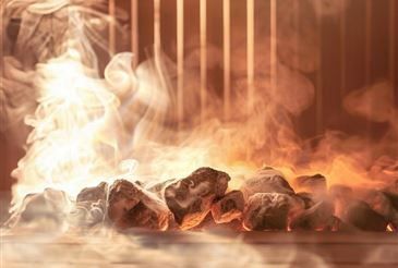 Bild enthält, Bonfire, Fire, Flame, Bbq, Cooking, Food, Grilling, Fireplace, Indoors