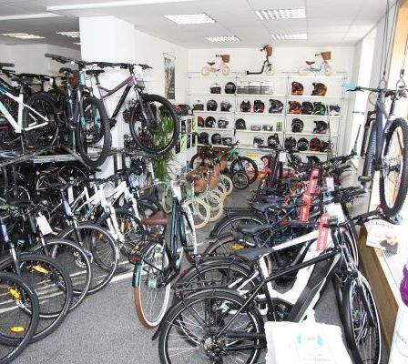 Bild enthält, Machine, Spoke, Helmet, Bicycle, Vehicle