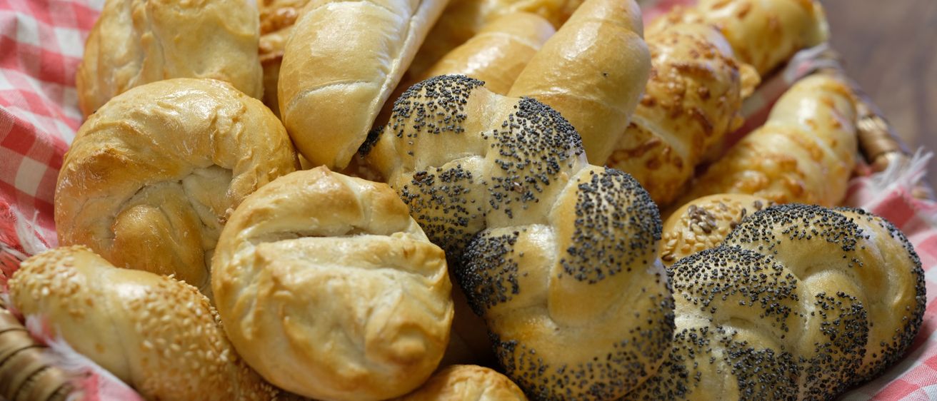 Image contains, Bread, Bun, Food