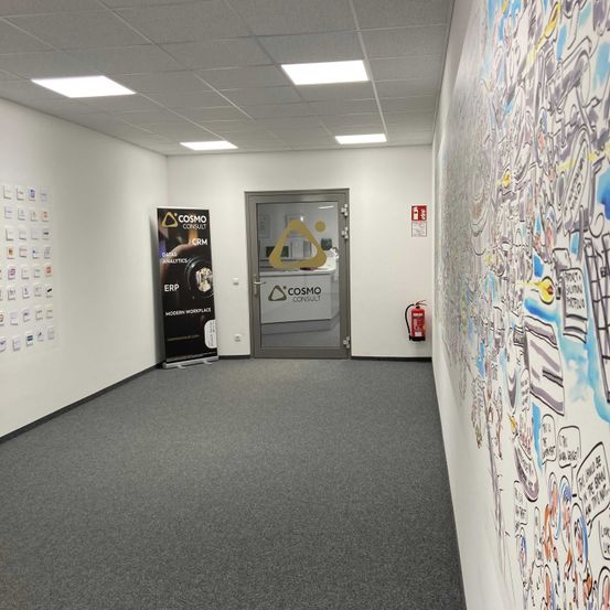 Bild enthält, Floor, Indoors, Art, Painting