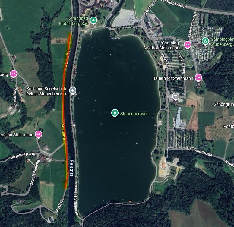 Karte des Stubensee-Sees, mit einem Weg zum Strandbad und Campingplätzen, umgeben von grünen Feldern und einem Straßennetz.
