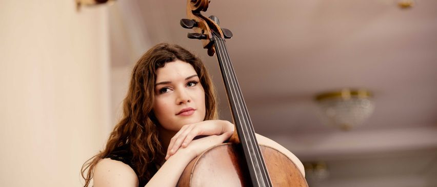 Bild enthält, Cello, Musical Instrument, Female, Girl, Person, Teen, Violin