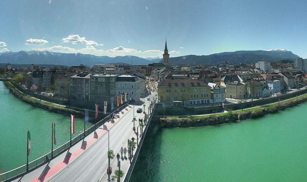 Bild enthält, Building, Cityscape, Urban, City, Outdoors, Road, Nature, Water, Aerial View, Lake