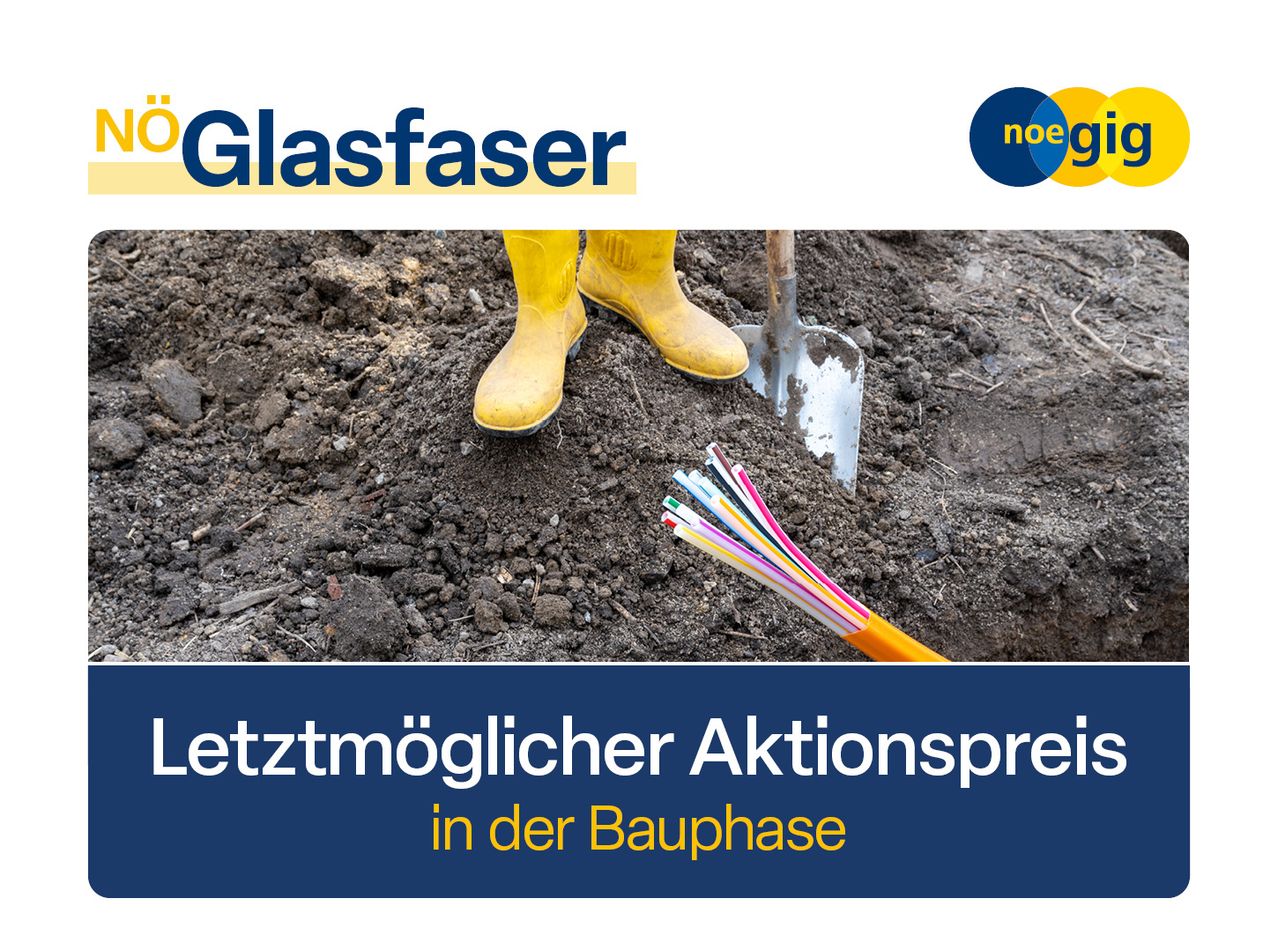 Ein Bild zeigt eine Person in gelben Stiefeln, die mit einer Schaufel gräbt, umgeben von Erde. Der Text lautet 'Letztmöglicher Aktionspreis in der Bauphase.'