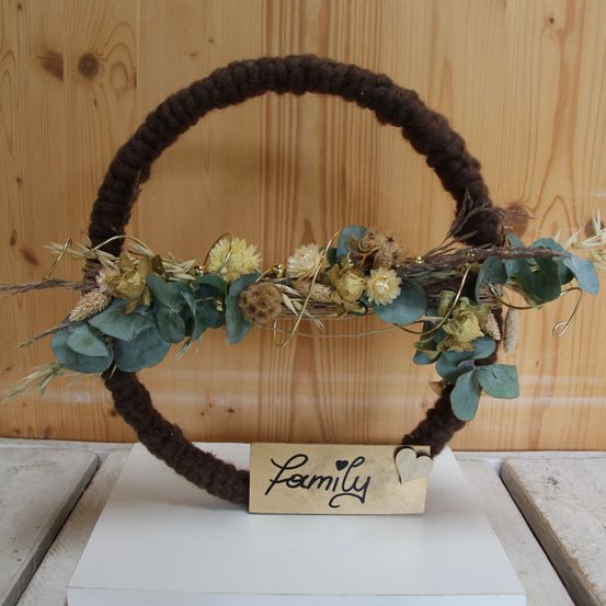 Bild enthält, Flower, Flower Arrangement, Plant, Wood, Ikebana, Accessories