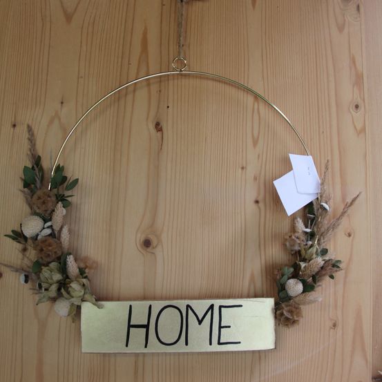 Bild enthält, Wood, Plywood, Hardwood, Wreath