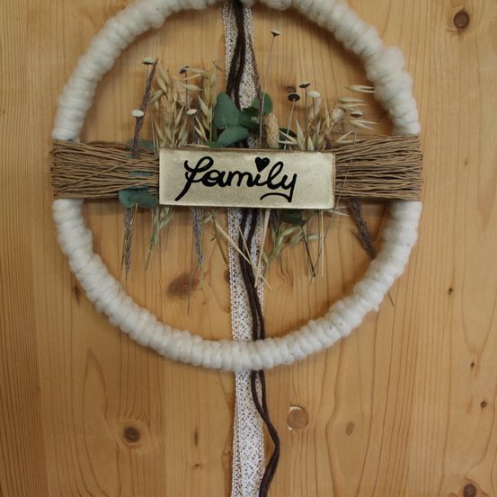 Bild enthält, Wood, Flower, Flower Arrangement, Plant