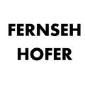 Ein weißer Hintergrund mit schwarzem Text, der 'FERNSEH HOFER' in fetten, großgeschriebenen Buchstaben liest.