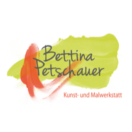 Das Bild zeigt das Logo von Bettina Petschaher. Es besteht aus einer künstlerischen Pinselstrich-Design in Grün und Rot, mit dem Namen Bettina Petschaher in Schwarz. Darunter steht 'Kunst- und Malwerkstatt', was 'Kunst- und Malwerkstatt' bedeutet.