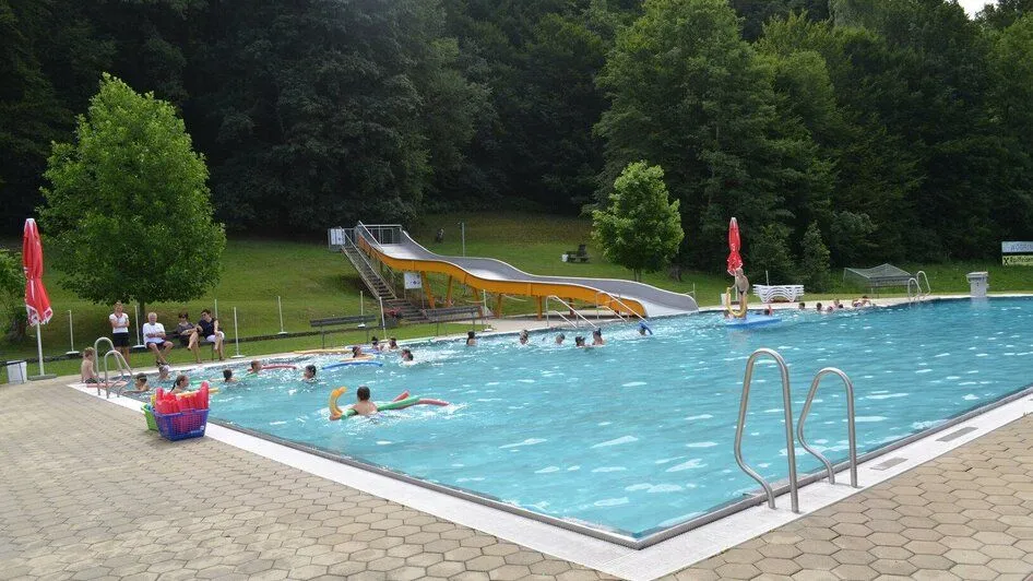 Person, Sport, Swimming, Water, Water Sports, Pool, Swimming Pool, Outdoors, Nature, Scenery
