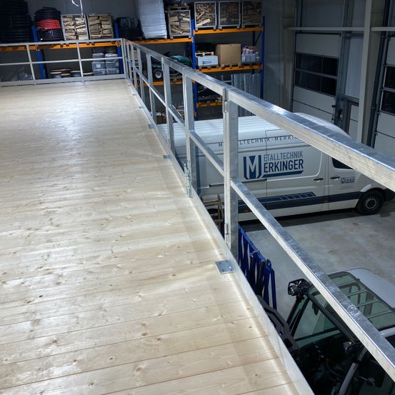 Handrail, Wood, Floor, Railing, Interior Design, Car, Machine, Moving Van, Flooring, Box