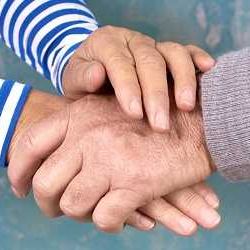 Bild enthält, Body Part, Hand, Person, Baby, Finger, Holding Hands