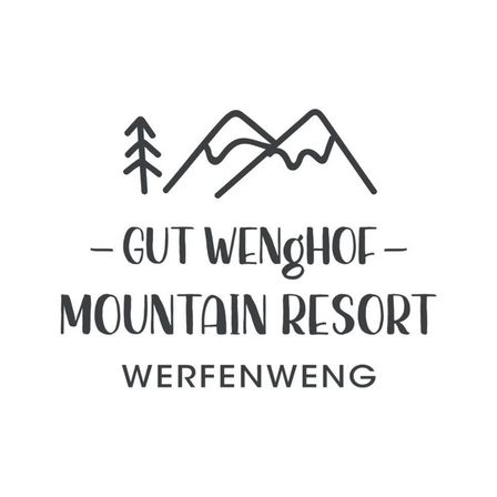 Logo des Mountain Resorts Werfenweng mit zwei Bäumen und Bergsilhouette