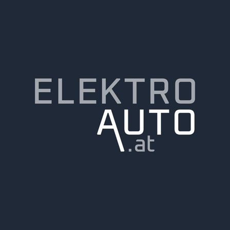 Das Bild zeigt ein Logo mit weißem Text, der 'ELEKTRO AUTO.at' auf einem dunkelblauen Hintergrund liest. Der Text ist modern und stilisiert.