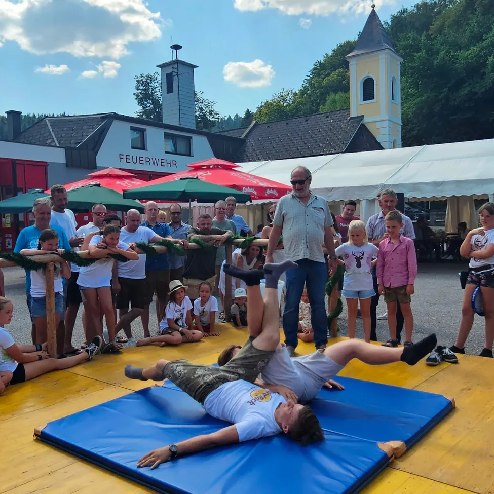 Fixpunkt im Kirtagsprogramm: "Steirisch-Hag'l-Ziag'n"-Bewerb
