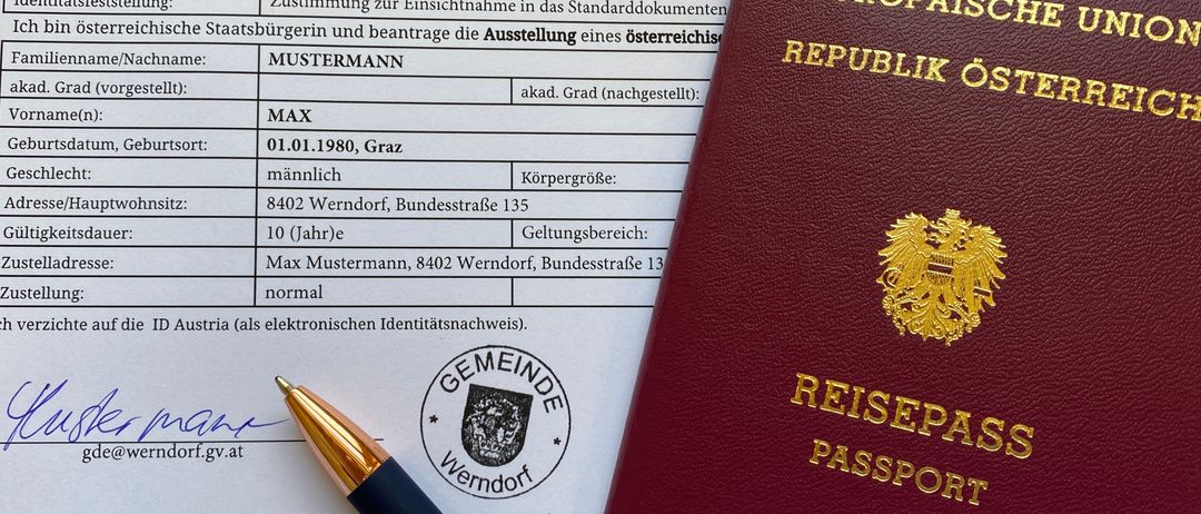 Bild enthält, Text, Document, Pen, Id Cards, Passport